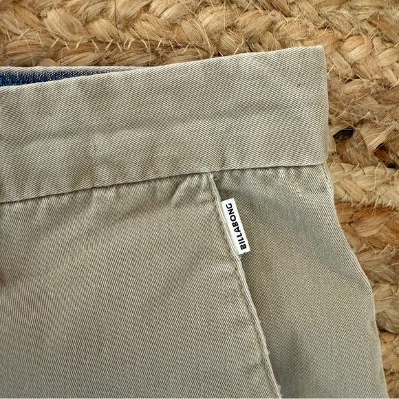 Men’s Billabong Size 38 Tan Khaki Chino Shorts - Picture 3 of 6